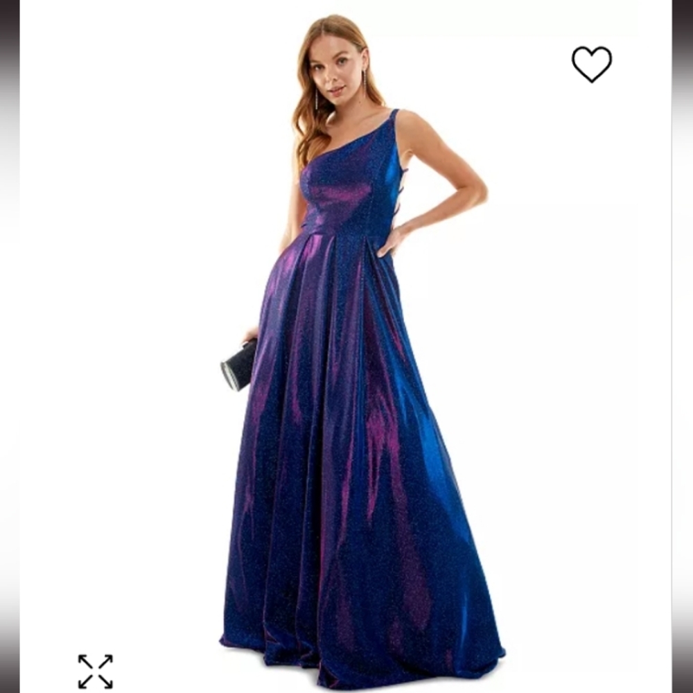 Elegant Strappy-Back Glitter-Finish Gown